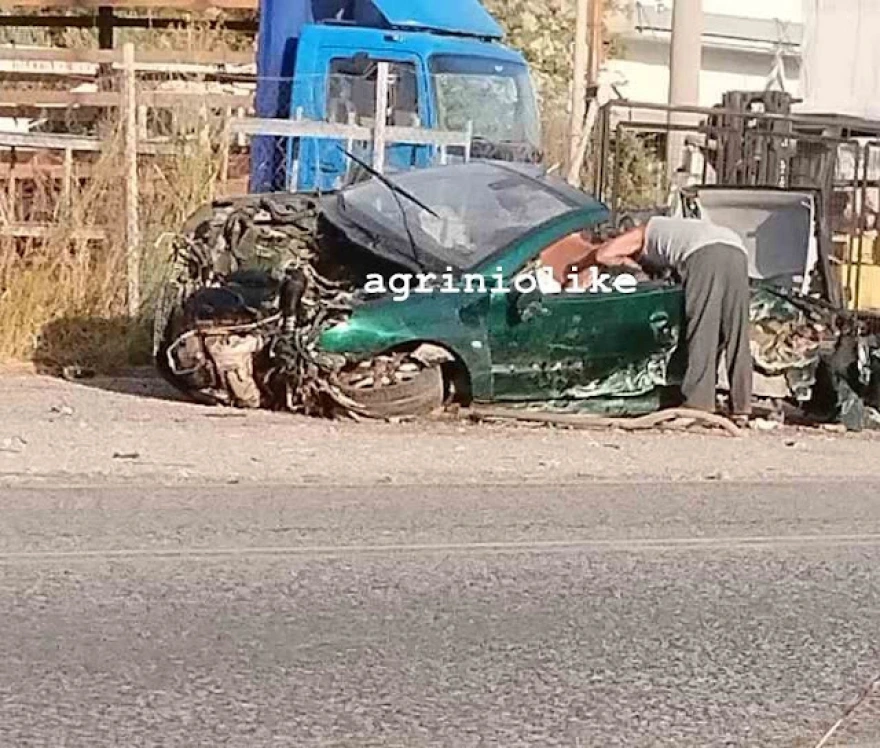 Μεθυσμένος οδηγός προκάλεσε σοβαρό τροχαίο στο Αγρίνιο: Το αυτοκίνητο έγινε άμορφη μάζα – Επιβάτες νοσηλεύονται