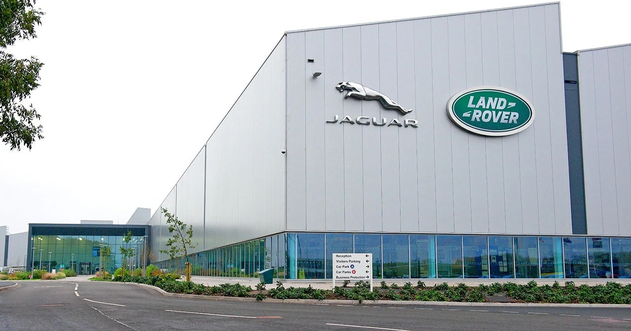 Jaguar Land Rover: Με χαρτί και στιλό οι παραγγελίες
