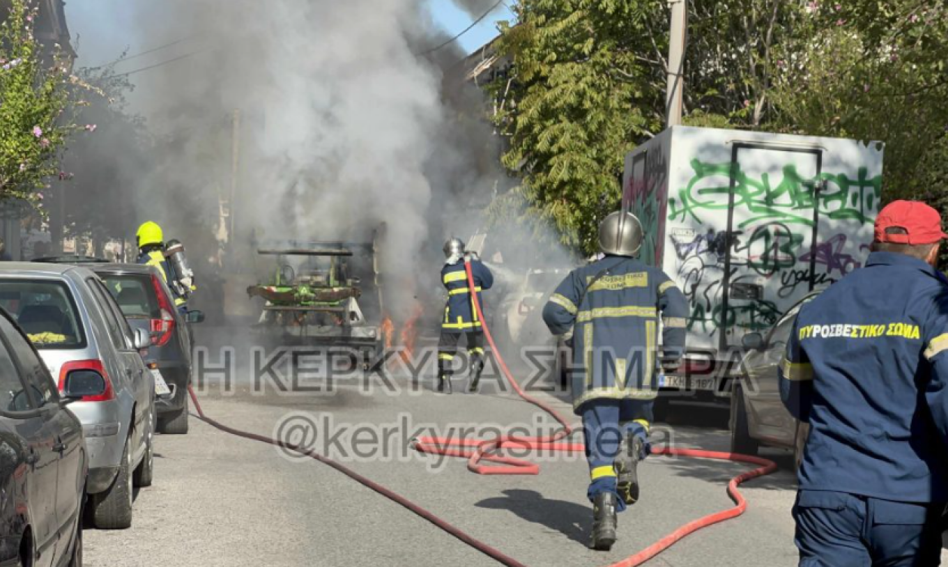 Κέρκυρα: Κάηκε ολοσχερώς απορριμματοφόρο – Προκλήθηκαν ζημιές σε άλλα 4 αυτοκίνητα (βίντεο)