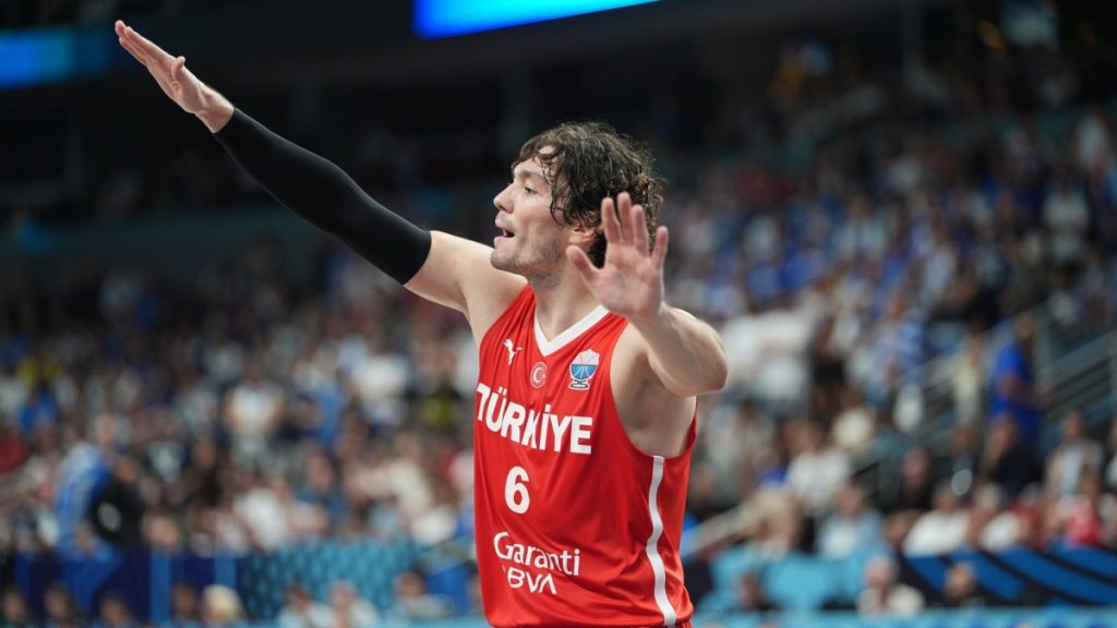 Ο Χ.Τουρκογλου αποθέωσε τον Τ.Όσμαν: «Θυσίασε τον εαυτό του για την ομάδα»