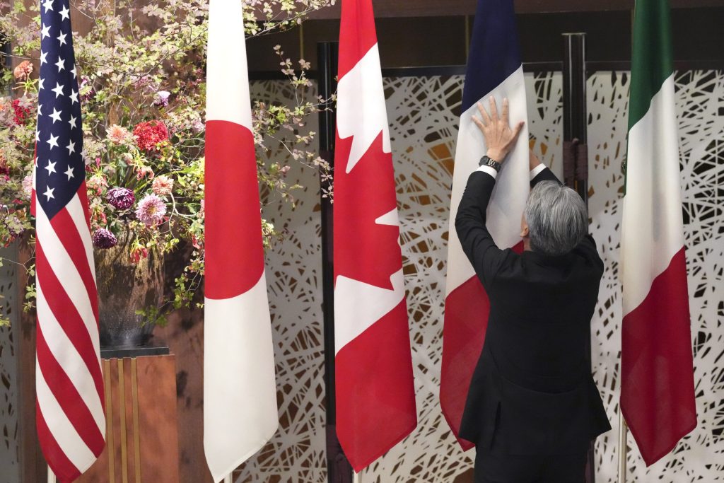 Οι Υπουργοί Οικονομικών της G7 συζήτησαν το ενδεχόμενο επιβολής κυρώσεων σε όσα κράτη τάσσονται υπέρ της Ρωσίας