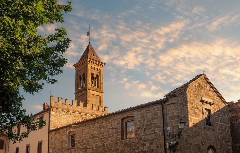 Σαν παραμύθι: Οι εικόνες από το Μπολγκέρι της Τοσκάνης θα σας πείσουν να το επισκεφθείτε μέσα στο φθινόπωρο!