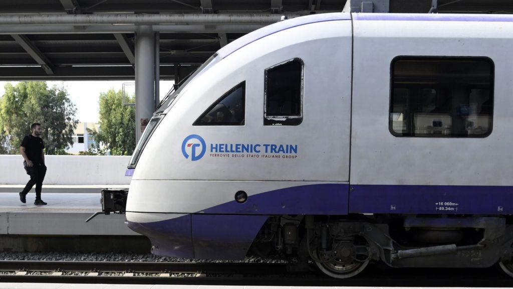 Hellenic Train: Η αμαξοστοιχία 521 ακινητοποιήθηκε στην Τιθορέα λόγω βλάβης στο σύστημα της τηλεδιοίκησης