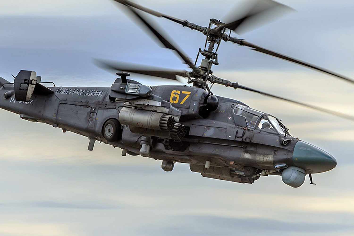 Ρωσικά επιθετικά ελικόπτερα  Ka-52Μ σε δράση στην άσκηση Zapad – 2025