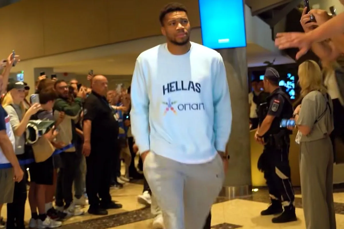 «Ντόπες» από τους φιλάθλους στους παίκτες της Εθνικής λίγο πριν το παιχνίδι με την Φινλανδία (βίντεο)