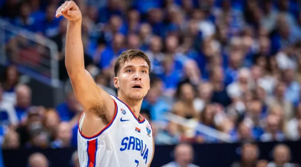 Χαιρετά στρατιωτικά ο Μπόγκνταν Μπογκντάνοβιτς τα «ορθόδοξα αδέλφια του» για την 3η θέση!