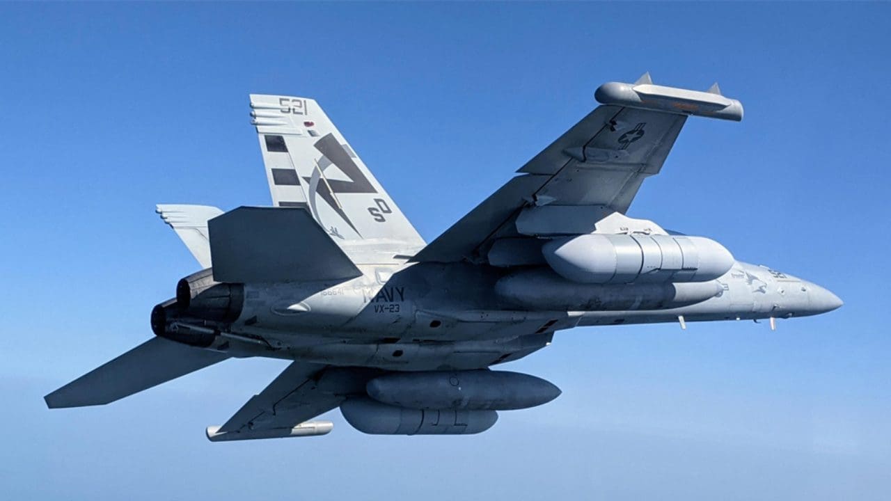 Το Καράκας καταγγέλλει πως οι ΗΠΑ «τριπλασίασαν» τις πτήσεις κατασκοπευτικών αεροσκαφών τον Αύγουστο