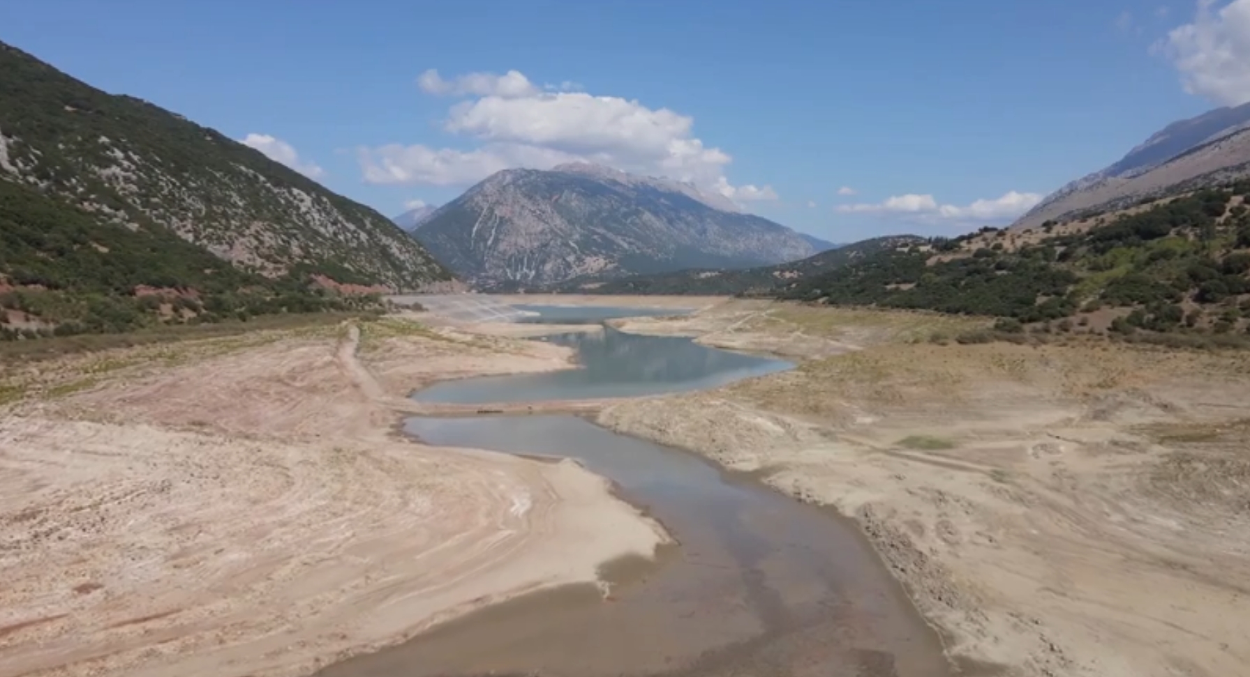 Λειψυδρία: Η ζοφερή κατάσταση που επικρατεί στον Μόρνο (Φωτογραφίες)