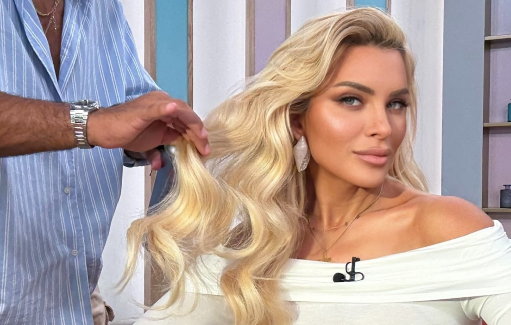 Λαμπερή στην πρεμιέρα της η Κατερίνα Καινούργιου (βίντεο)