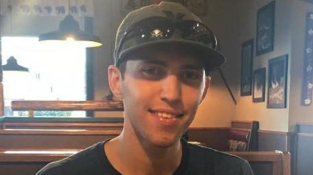 Ο Τάιλερ Ρόμπινσον είχε ομολογήσει την δολοφονία του Τσάρλι Κερκ στο Discord δύο ώρες πριν τον συλλάβουν