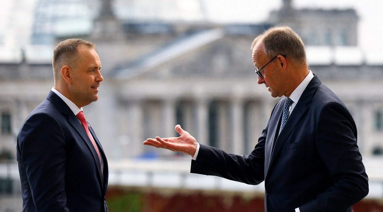 Ο πρόεδρος της Πολωνίας Κ.Ναβρότσκι ζητά πολεμικές αποζημιώσεις από τη Γερμανία