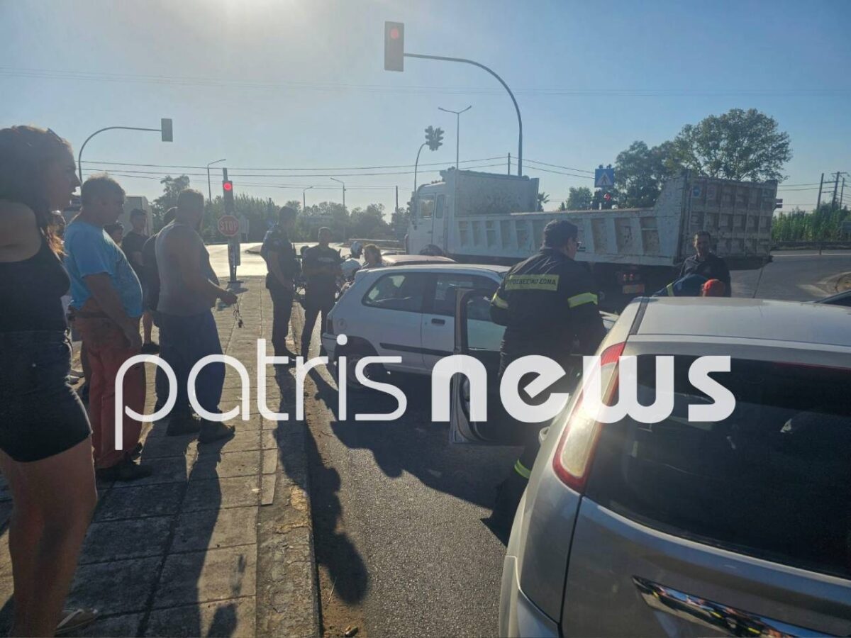 Σφοδρή σύγκρουση τεσσάρων οχημάτων στην Κουρούτα – Δείτε φωτογραφίες