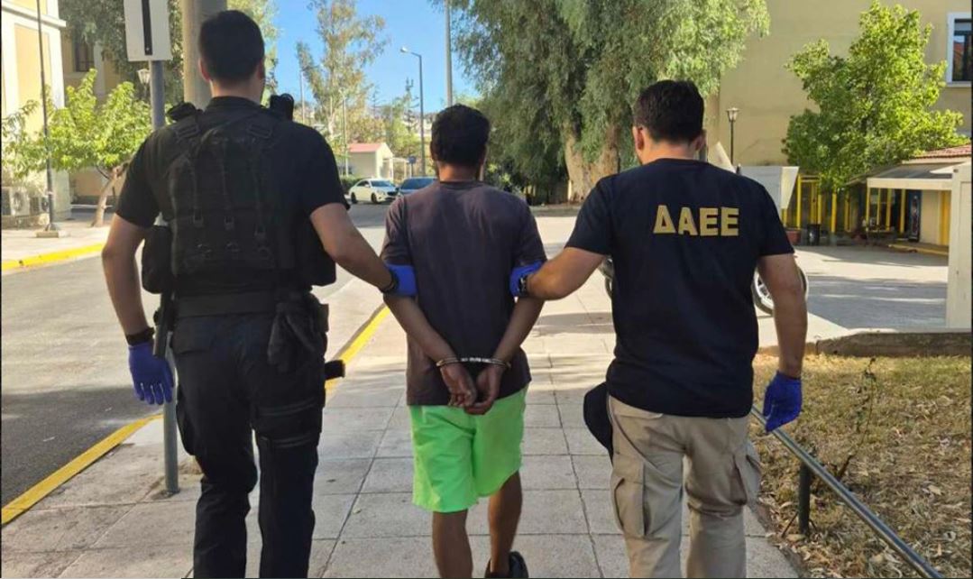 Συνελήφθη Παλαιστίνιος για την φωτιά σε δάσος του Υμηττού: Κατηγορείται για εμπρησμό – Δείτε φωτογραφίες