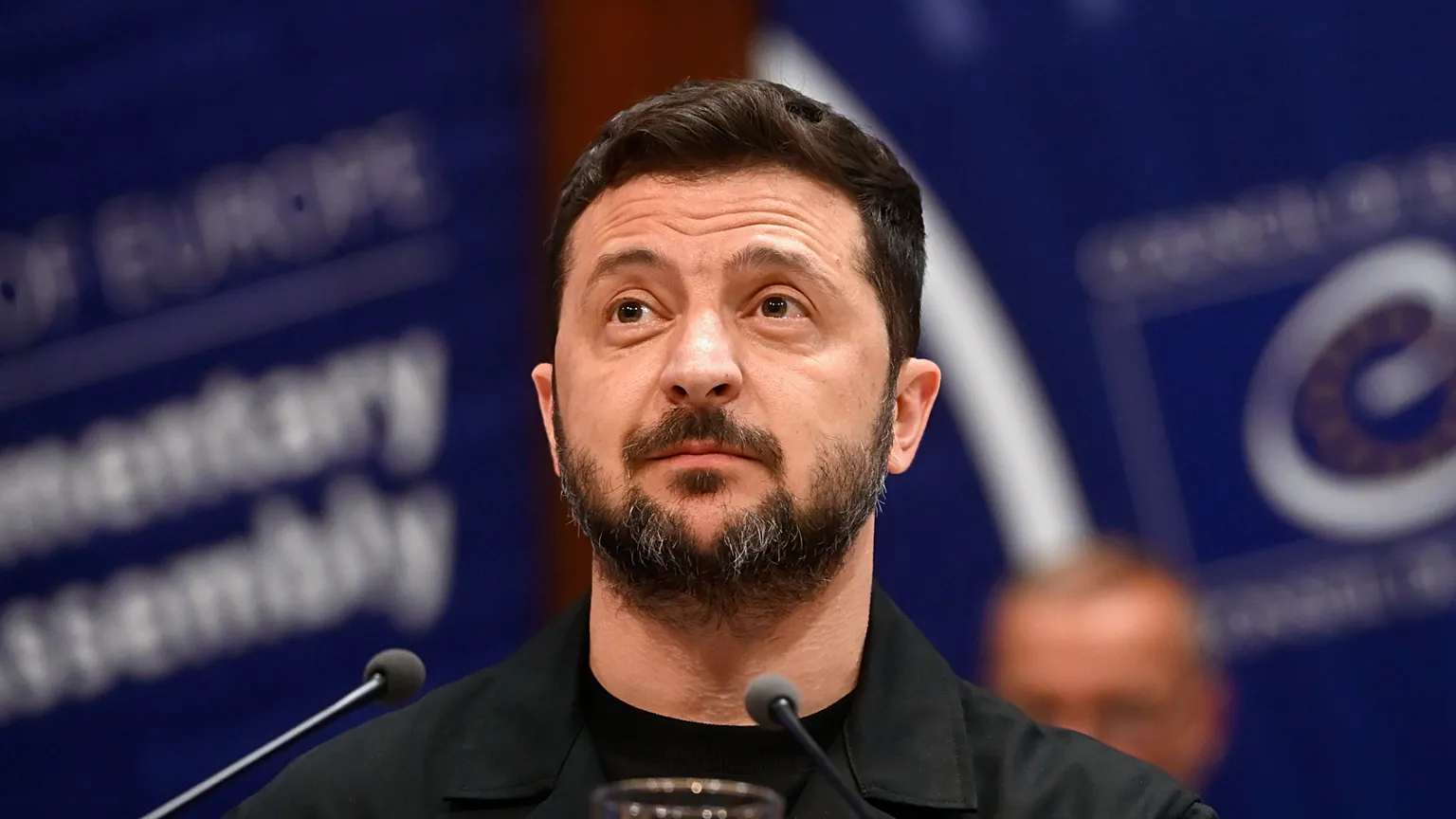 Ακόμα και το φιλοουκρανικό Foreign Policy αποδομεί τον Β.Ζελένσκι: «Δεν έχει επαφή με την πραγματικότητα»