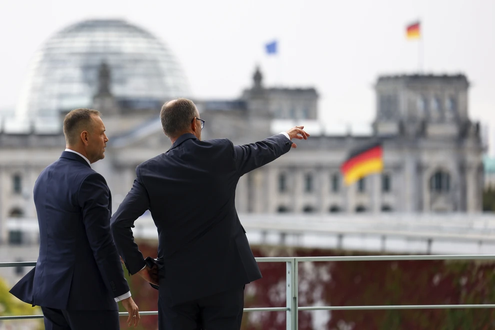 Η Πολωνία ζητά 1,3 τρισ.ευρώ από την Γερμανία ως αποζημιώσεις – Το Βερολίνο αντιπροτείνει «εγγυήσεις ασφαλείας»