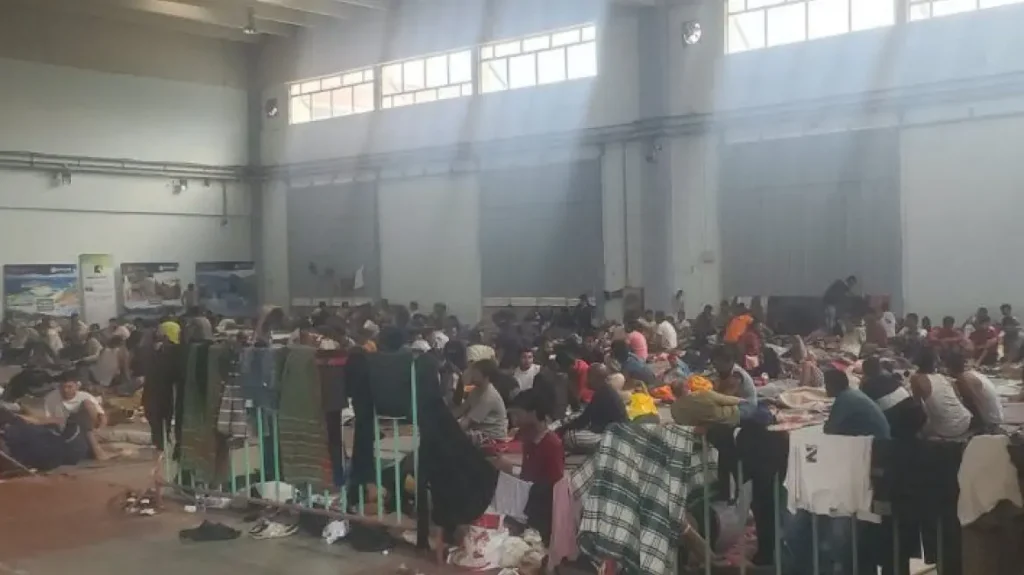 Νέο επεισόδιο ανάμεσα στους παράνομους μετανάστες στην Αγυιά – Μεταφέρονται στην ενδοχώρα