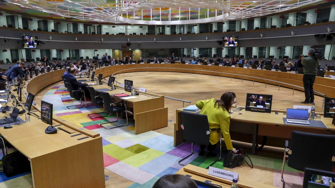 Ηνωμένο Βασίλειο και Καναδά μπαίνουν στο «SAFE» μετά το «ναι» της ΕΕ