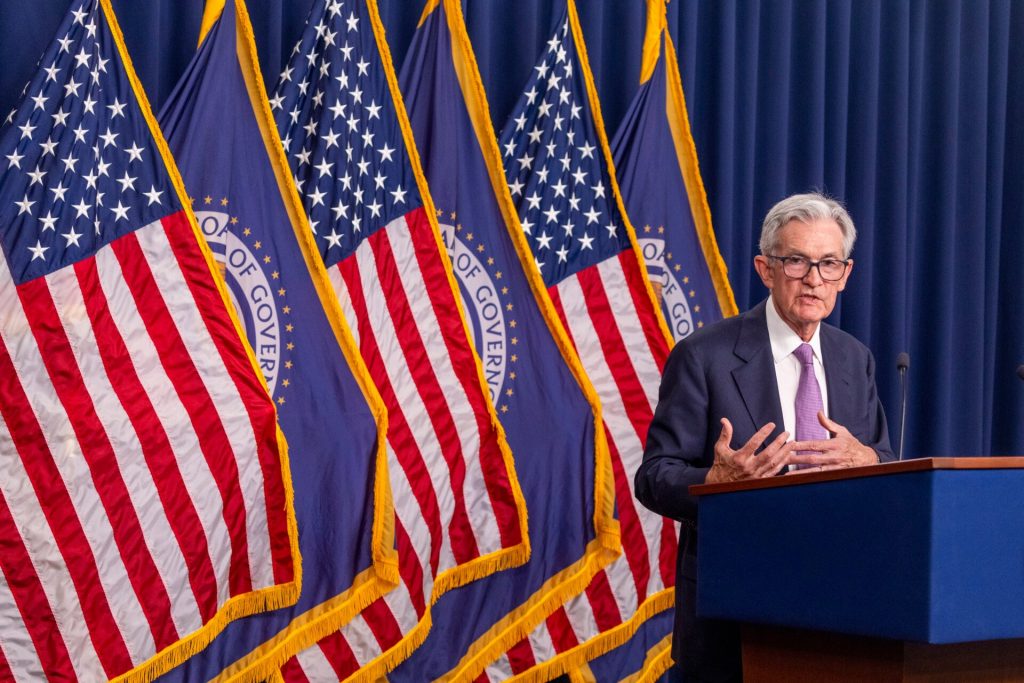 Η Fed μείωσε τα επιτόκια κατά 25 μονάδες βάσης
