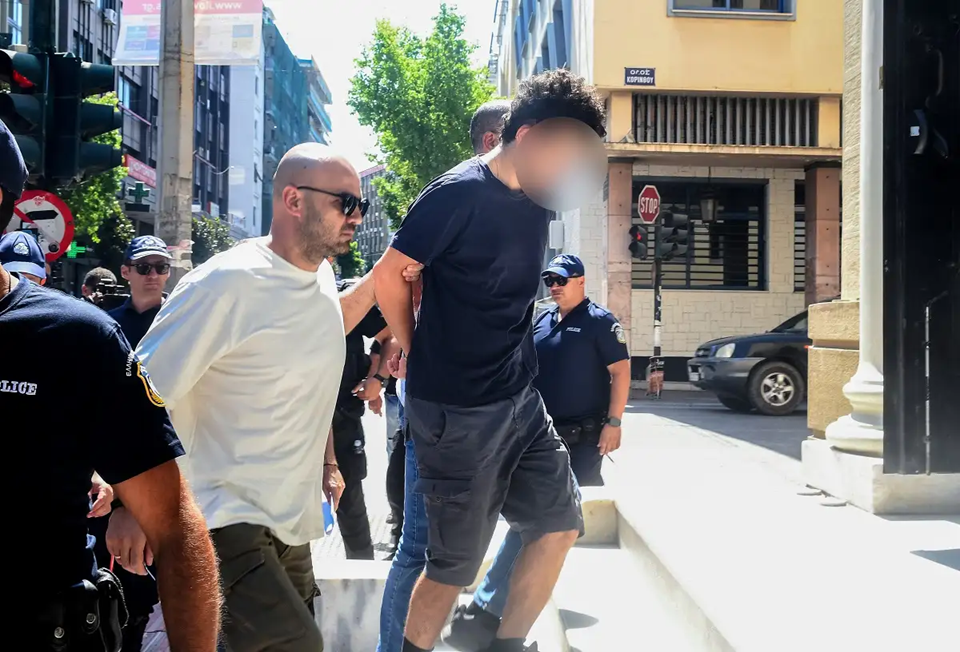 Πάτρα: Ελεύθεροι οι δύο νεαροί που είχαν προφυλακιστεί για τη φωτιά στο Γηροκομειό