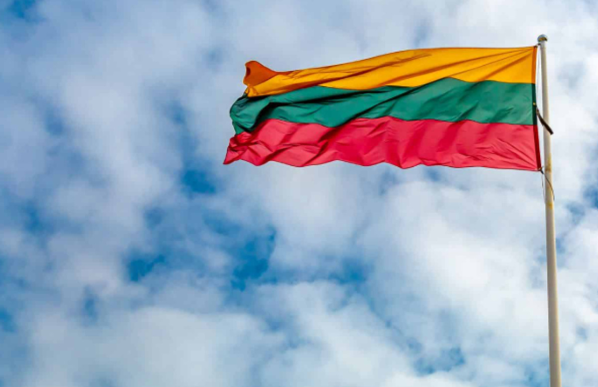 Η Λιθουανία «έκοψε» τις τελευταίες γραμμές μεταφοράς ηλεκτρικής ενέργειας που συνέδεαν τη χώρα με τη Ρωσία