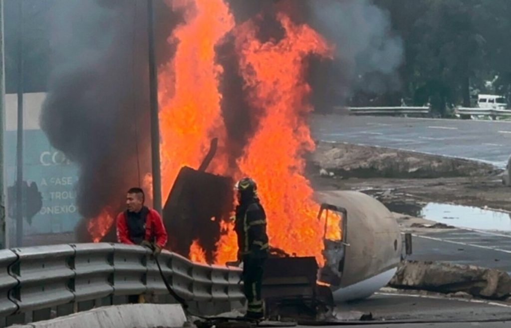 Μεξικό: Τουλάχιστον 21 οι νεκροί από την έκρηξη βυτιοφόρου που μετέφερε 50.000 λίτρα LPG