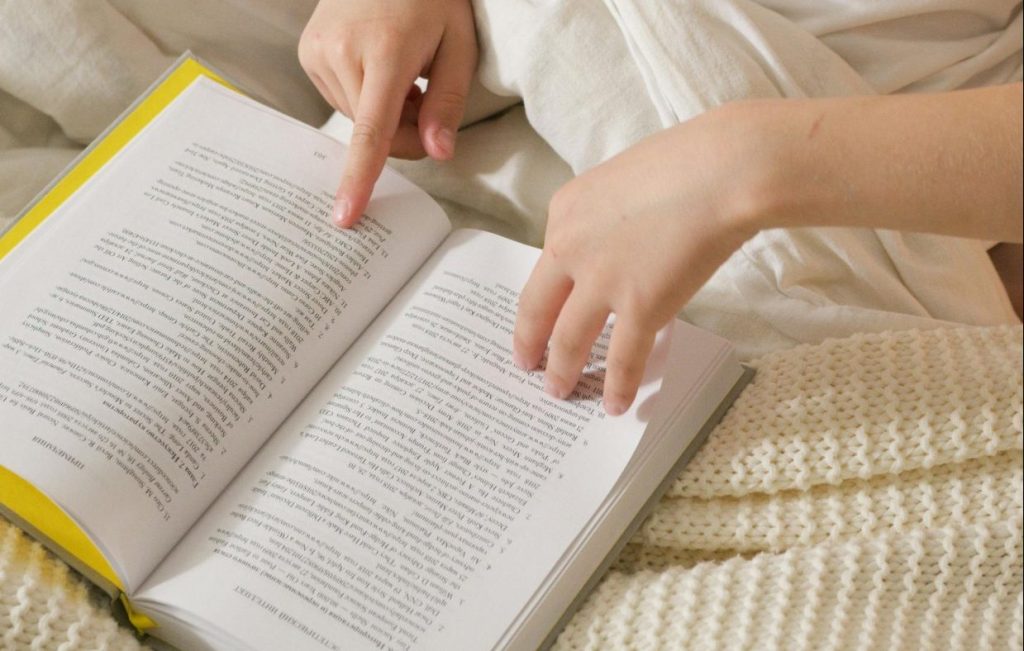 Κίνα: Aγοράκι 11 ετών κατέρρευσε μετά από 14 συνεχόμενες ώρες διάβασμα – Toν επέβλεπαν οι γονείς του!