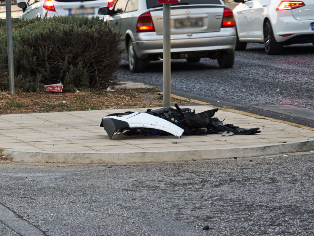 Βίντεο ντοκουμέντο από τη φονική καραμπόλα στη λεωφ.Βουλιαγμένης