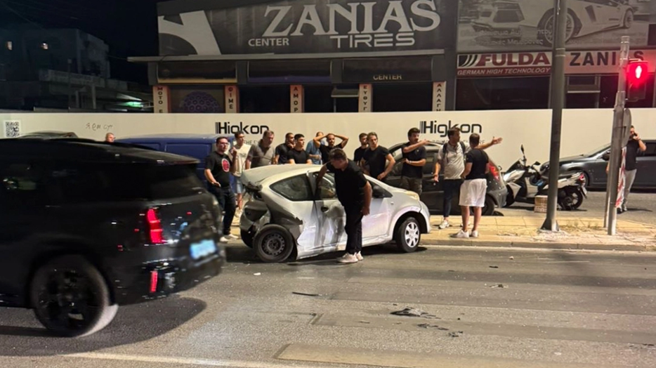 Καραμπόλα τεσσάρων οχημάτων στη λεωφ.Βουλιαγμένης: Μία νεκρή και τρεις τραυματίες (φώτο) (upd)