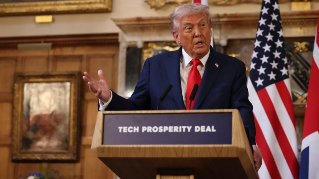 Ν.Τραμπ: «Ο Τζίμι Κίμελ απολύθηκε γιατί δεν έχει ταλέντο»