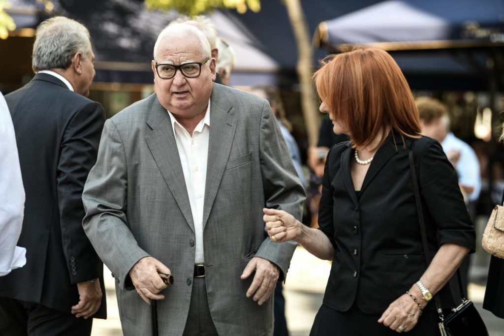 «Έφυγε» από τη ζωή σε ηλικία 81 ετών ο πρώην υπουργός Α.Ακριβάκης: Υπήρξε ιδρυτικό μέλος του ΠΑΣΟΚ