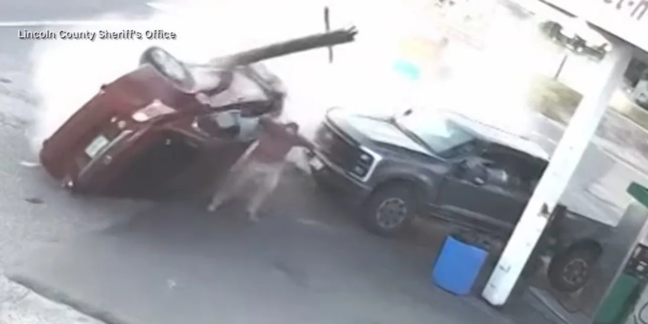 ΗΠΑ: Η στιγμή που άνδρας αποφεύγει αυτοκίνητο σε τρελή πορεία σε βενζινάδικο (βίντεο) 