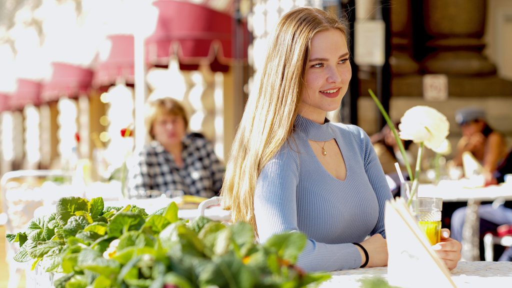 Εντυπωσιακές Ρωσίδες δίνουν την απάντηση στα woke αφηγήματα της Ευρώπης: «Στόχος μας να κάνουμε παιδιά» (βίντεο)