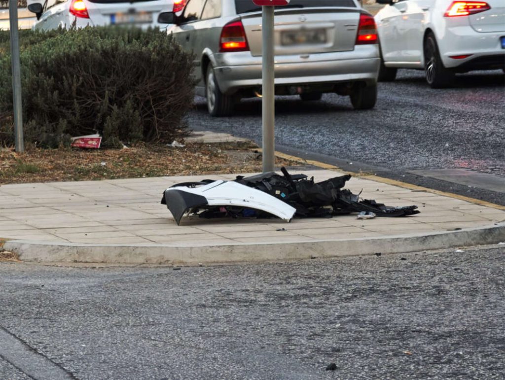 Τροχαίο στη λεωφ.Βουλιαγμένης: Τέσσερις φορές είχε αφαιρεθεί το δίπλωμα οδήγησης από τον νεαρό οδηγό του ΙΧ