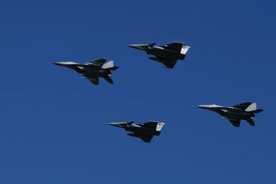 Μεγάλη στρατιωτική παρέλαση στη Σερβία: Τα οπλικά συστήματα που παρουσιάστηκαν από Κίνα, Ρωσία, Ισραήλ & Γαλλία (upd)