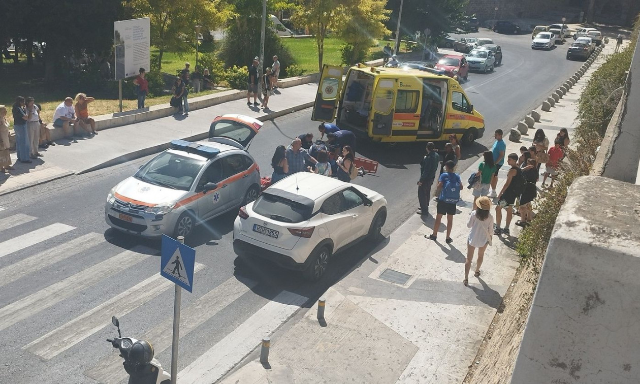 Ακόμα ένα τροχαίο ατύχημα στο Ηράκλειο Κρήτης: Πεζή γυναίκα παρασύρθηκε από διερχόμενο όχημα (φωτο)