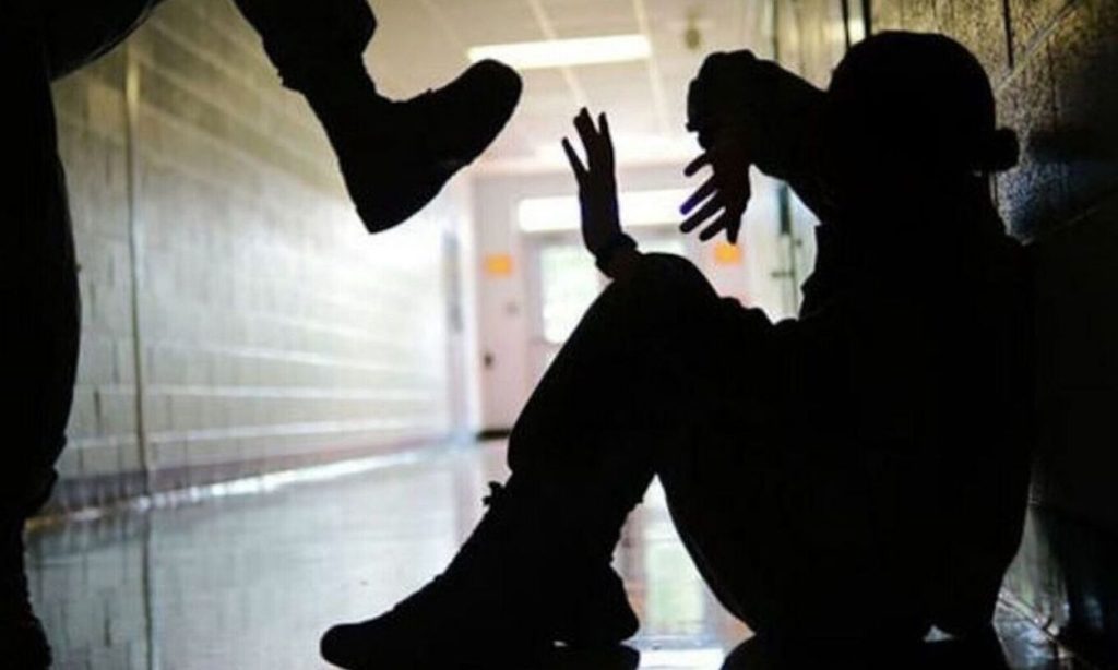 Ξυλοκόπησαν 16χρονο σε σχολείο του Βόλου