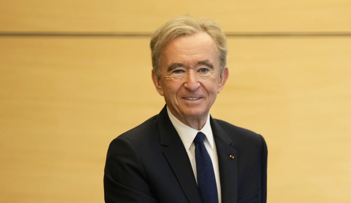 Γαλλία: Ο δισεκατομμυριούχος Μπερνάρ Αρνό αντιδρά στη φορολόγηση των πλουσίων