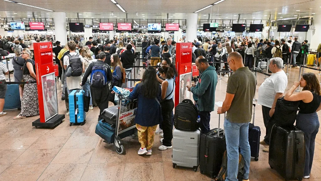 Συνεχίζονται για τρίτη μέρα οι ταλαιπωρίες σε ευρωπαϊκά αεροδρόμια εξαιτίας των κυβερνοεπιθέσεων