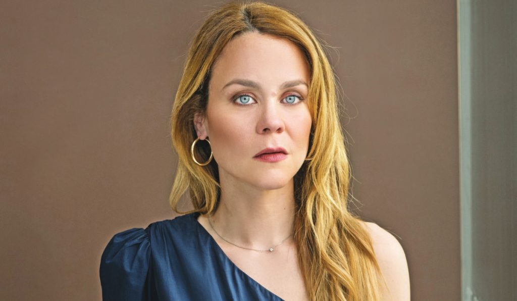 Λένα Παπαληγούρα: «Νομίζω ότι ζούμε πολύ άγριες εποχές κοινωνικά»