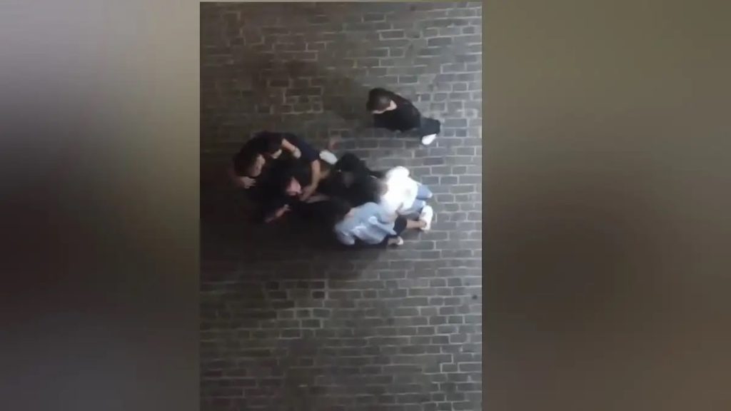 Συνελήφθησαν και αφέθηκαν ελεύθεροι οι τρεις νεαροί που ξυλοκόπησαν άγρια έναν ανήλικο στο Ρέθυμνο – Ποιος ο λόγος