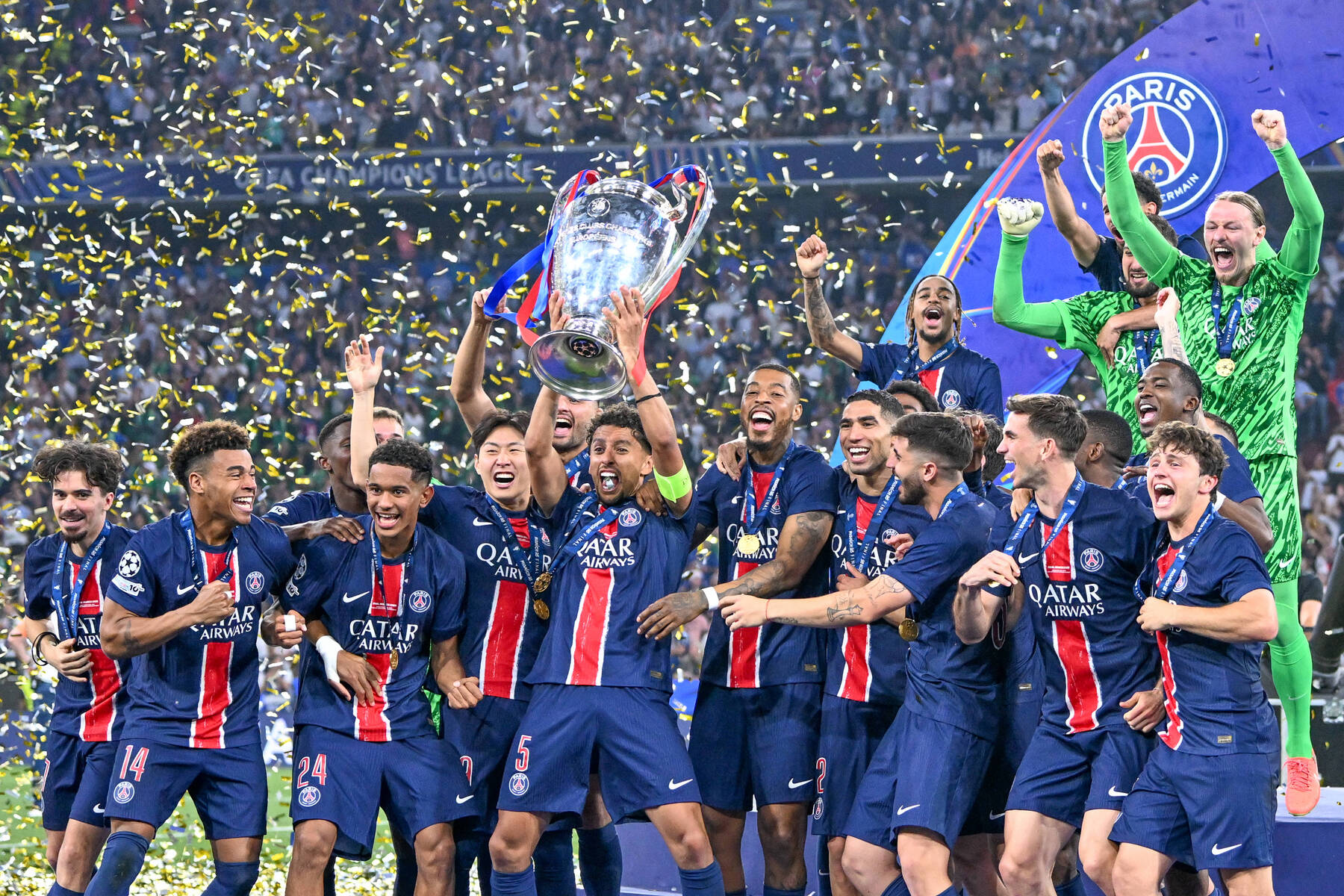 Η Παρί Σεν Ζερμέν κορυφαία ομάδα για το 2025!