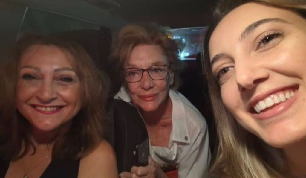 Δύο γυναίκες μοιράστηκαν την εμπειρία τους από την τυχαία συνάντησή τους με την Μάρω Κοντού (φωτο)