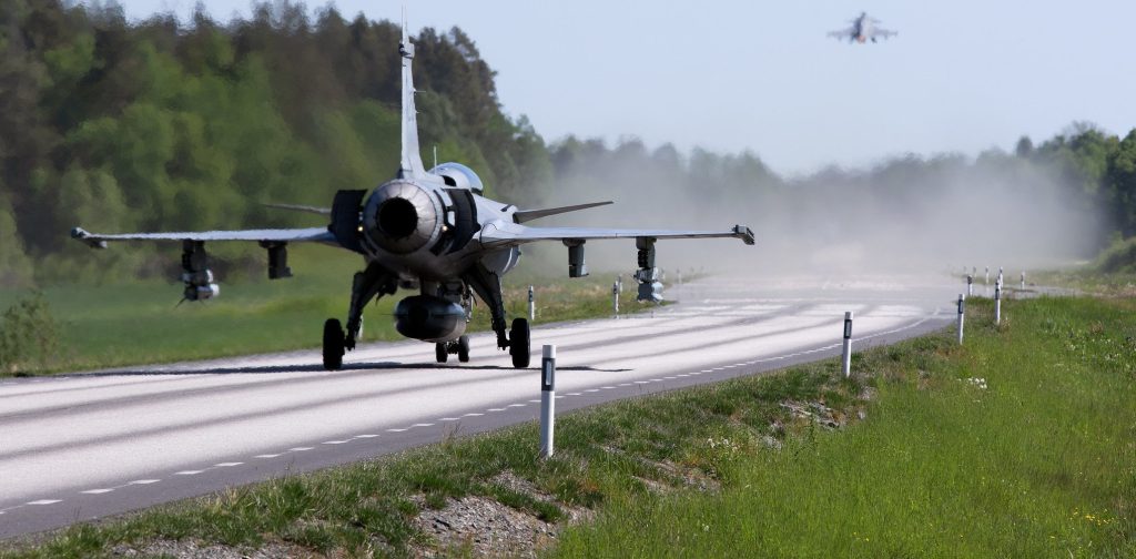 Η Στοκχόλμη  απείλησε ευθέως τη Μόσχα: «Θα καταρρίψουμε ρωσικά μαχητικά  εάν παραβιάσουν τον εναέριο χώρο μας»!