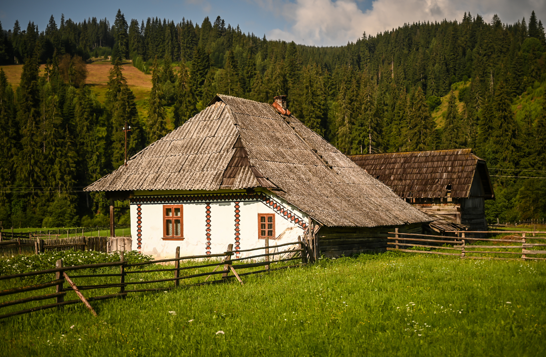 Ciocănești: Το «σκοτεινό χωριό» της Ρουμανίας – Θρύλοι για βρικόλακες και «κακόβουλα» πνεύματα