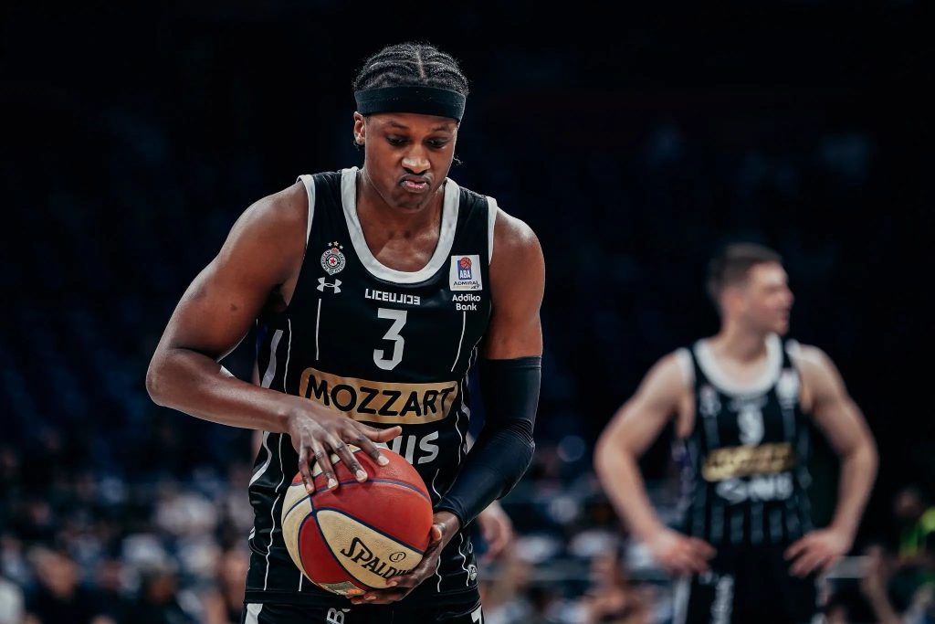 Η γαλλική ομοσπονδία μπάσκετ ανακοίνωσε την μεταγραφή του Φρανκ Ντιλικινά στον Ολυμπιακό! (φωτο)