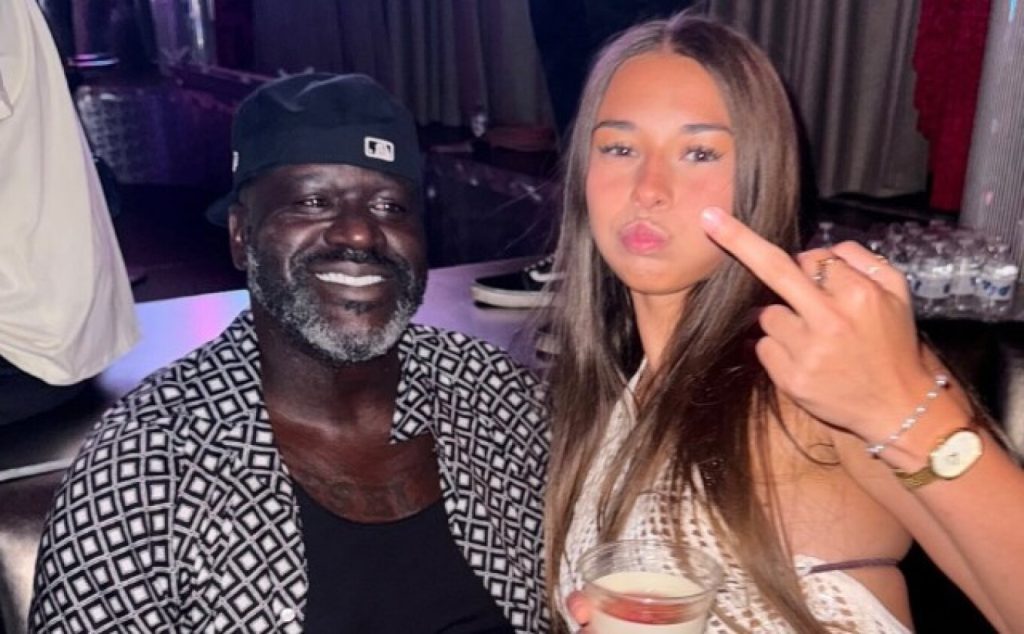 Αντιδράσεις για το 21χρονο μοντέλο που έκατσε στα πόδια του Σακίλ Ο’Νιλ για το… πάρτι γενεθλίων της (φωτο)