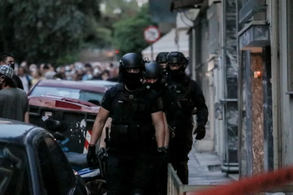 Μεγάλη επιχείρηση του ελληνικού FBI σε περιοχές της Αττικής: Tέσσερις συλλήψεις