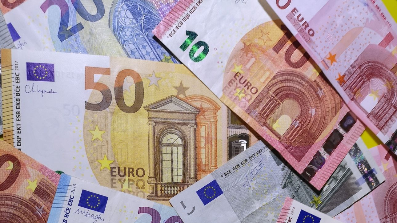 Τα επτά «μυστικά» για τις γονικές παροχές και τις δωρεές: Ποιοι δικαιούνται αφορολόγητο