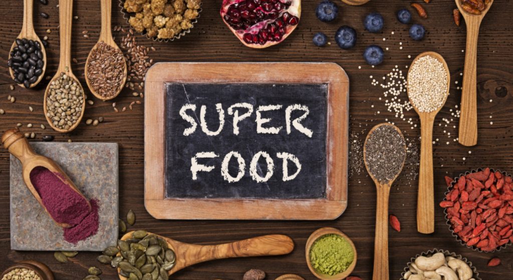 Το πικάντικο superfood των αρχαίων Ελλήνων που απογειώνει τις συνταγές μας μέχρι και σήμερα