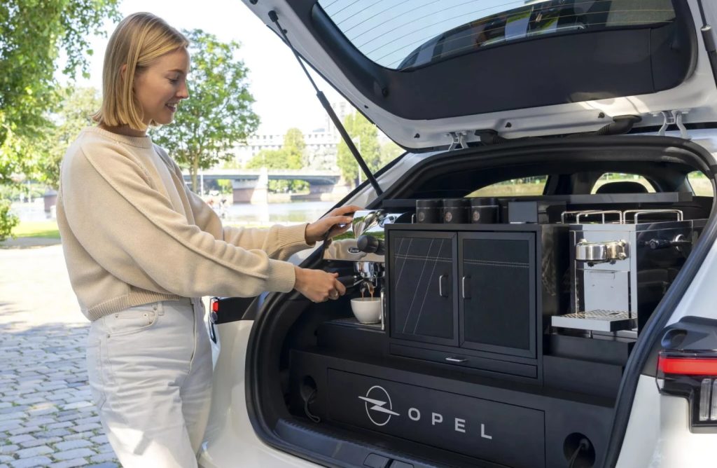 To πρώτο SUV που σου φτιάχνει… καφέ!